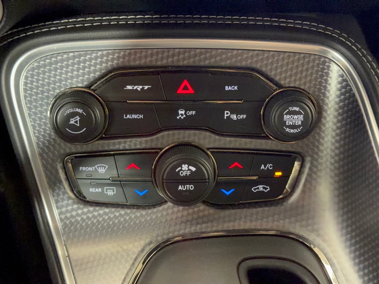 Used 2015 Dodge Challenger SRT Hellcat RWD image 22
