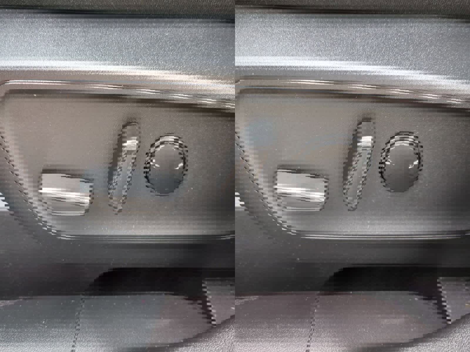 Used 2023 Ford Escape Active image 17