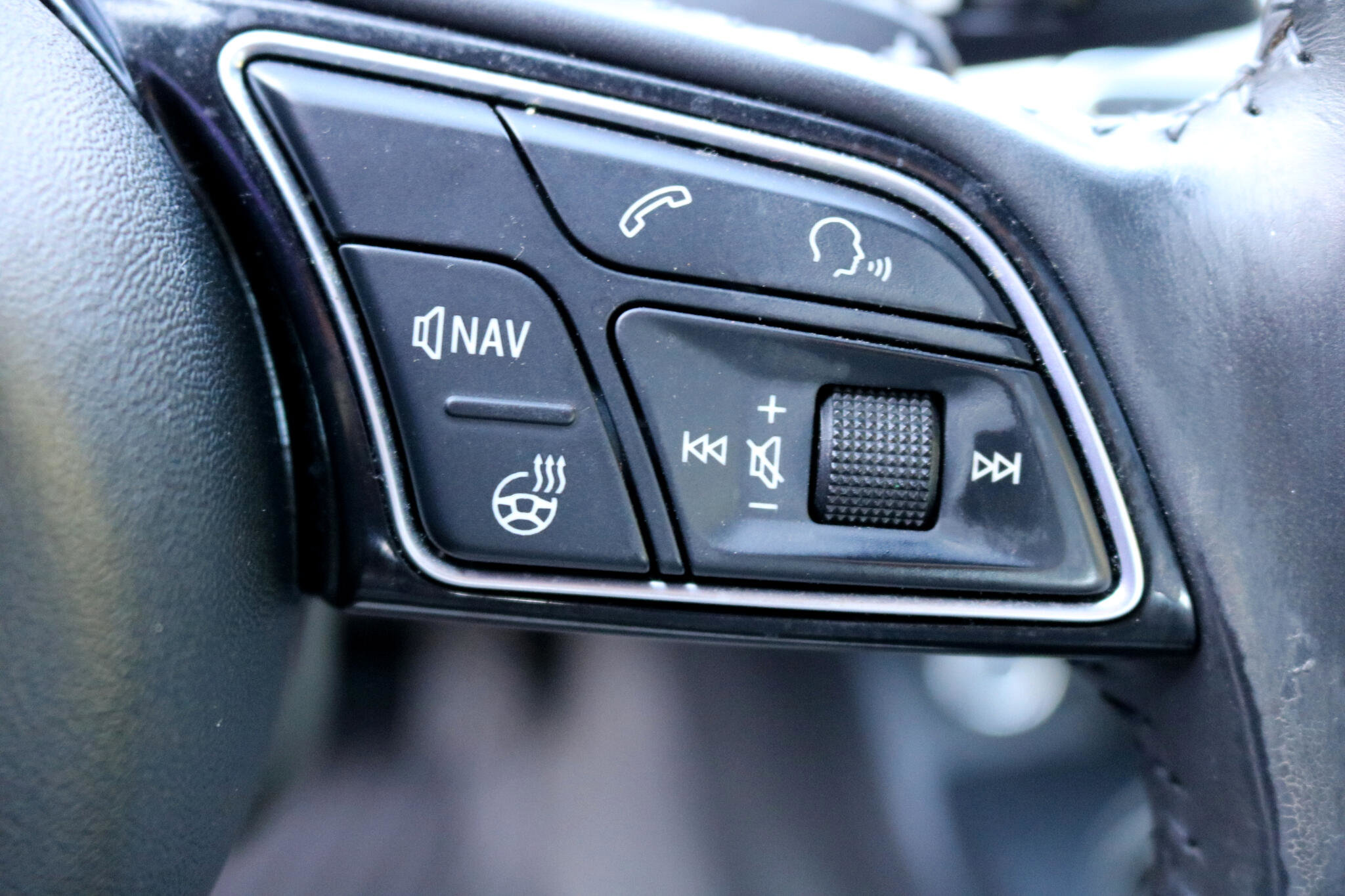 Used 2017 Audi A4 2.0T Premium Plus w/ Premium Plus Package image 32