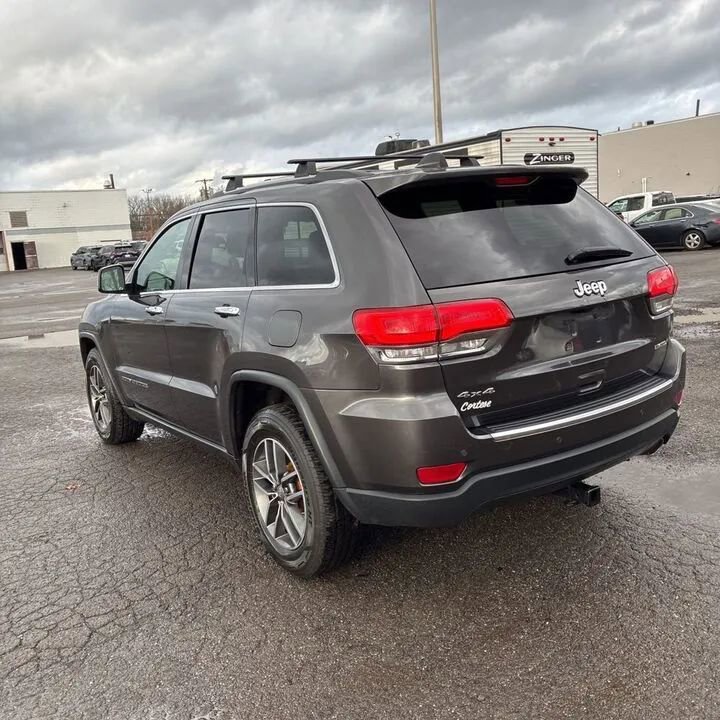 Used 2017 Jeep Grand Cherokee Limited w/ Luxury Group II AWD/4WD image 3