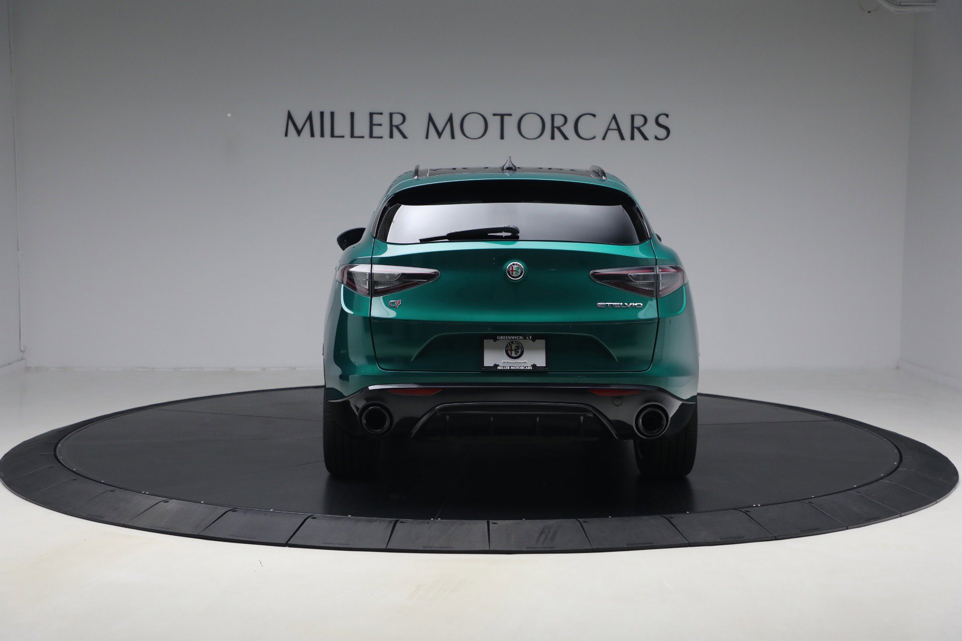 New 2025 Alfa Romeo Stelvio Sprint image 6