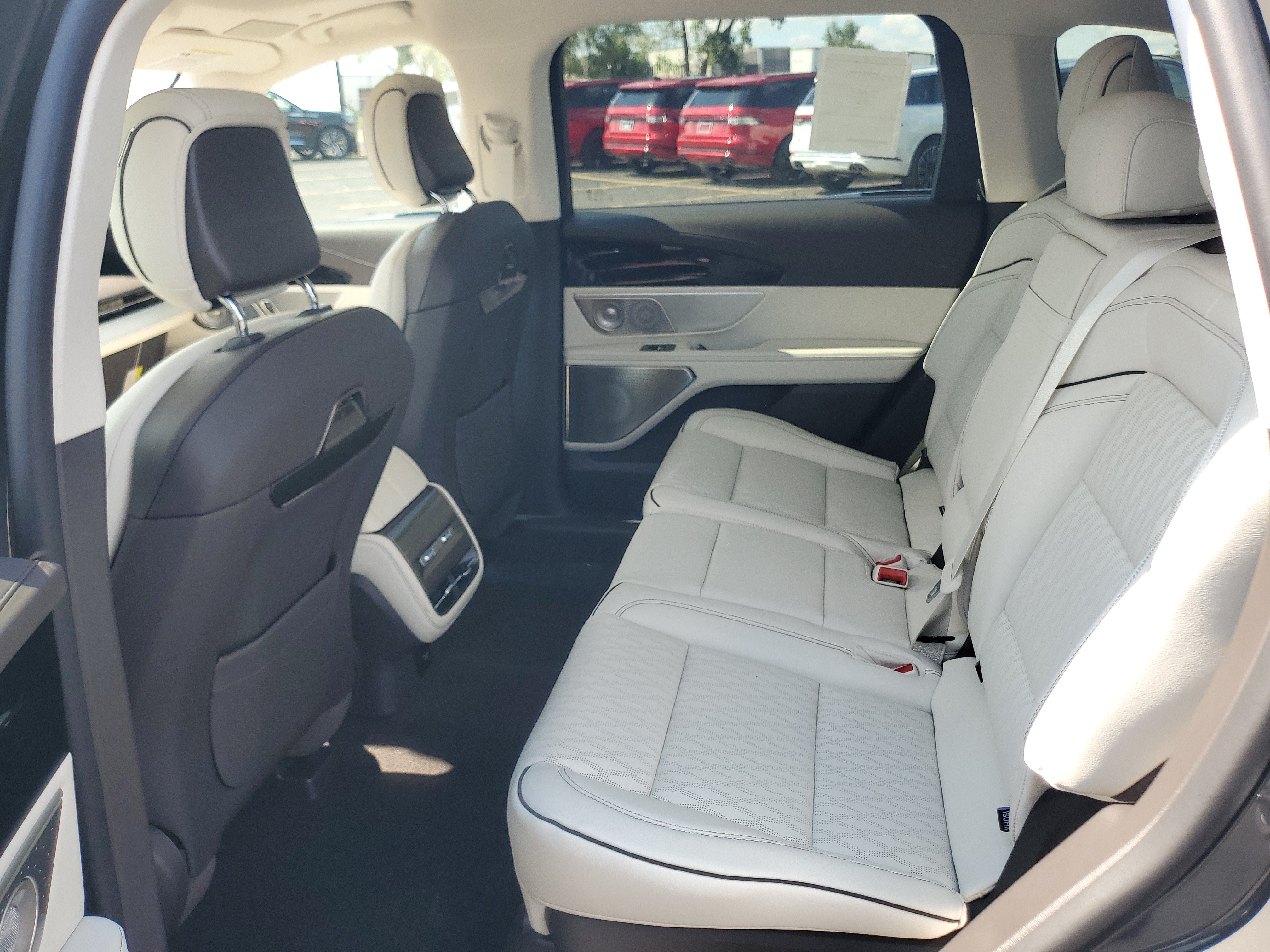 New 2026 Lincoln Nautilus Black Label w/ Jet Appearance Package AWD/4WD image 27