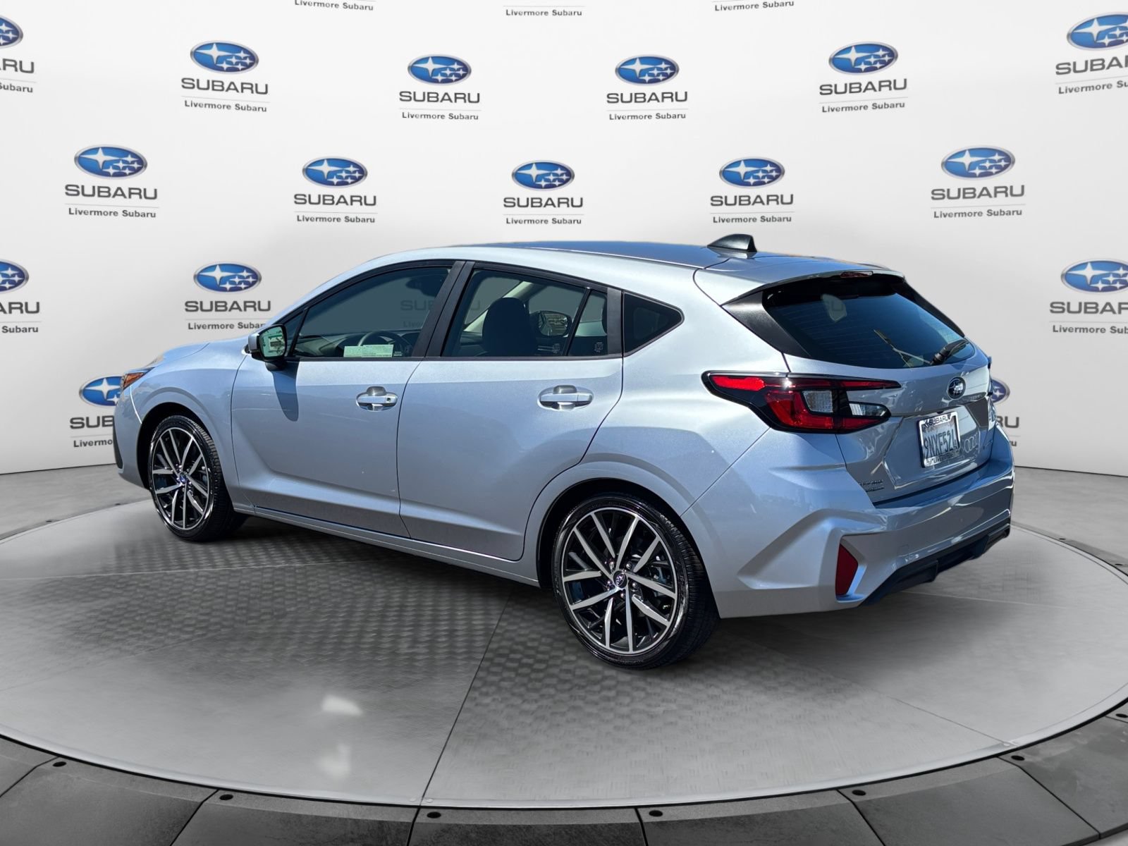 Used 2024 Subaru Impreza 2.0i Sport w/ Popular Package #1 AWD/4WD image 3
