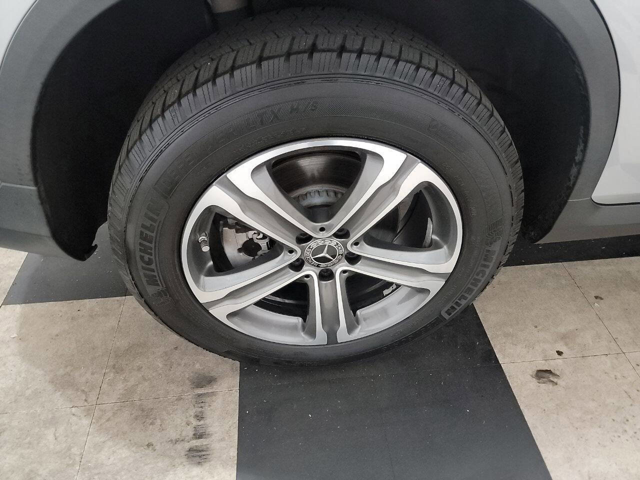 Used 2017 Mercedes-Benz GLC 300 4MATIC image 53