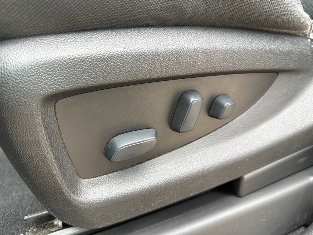 Used 2018 Chevrolet Silverado 1500 LT w/ All Star Edition image 15