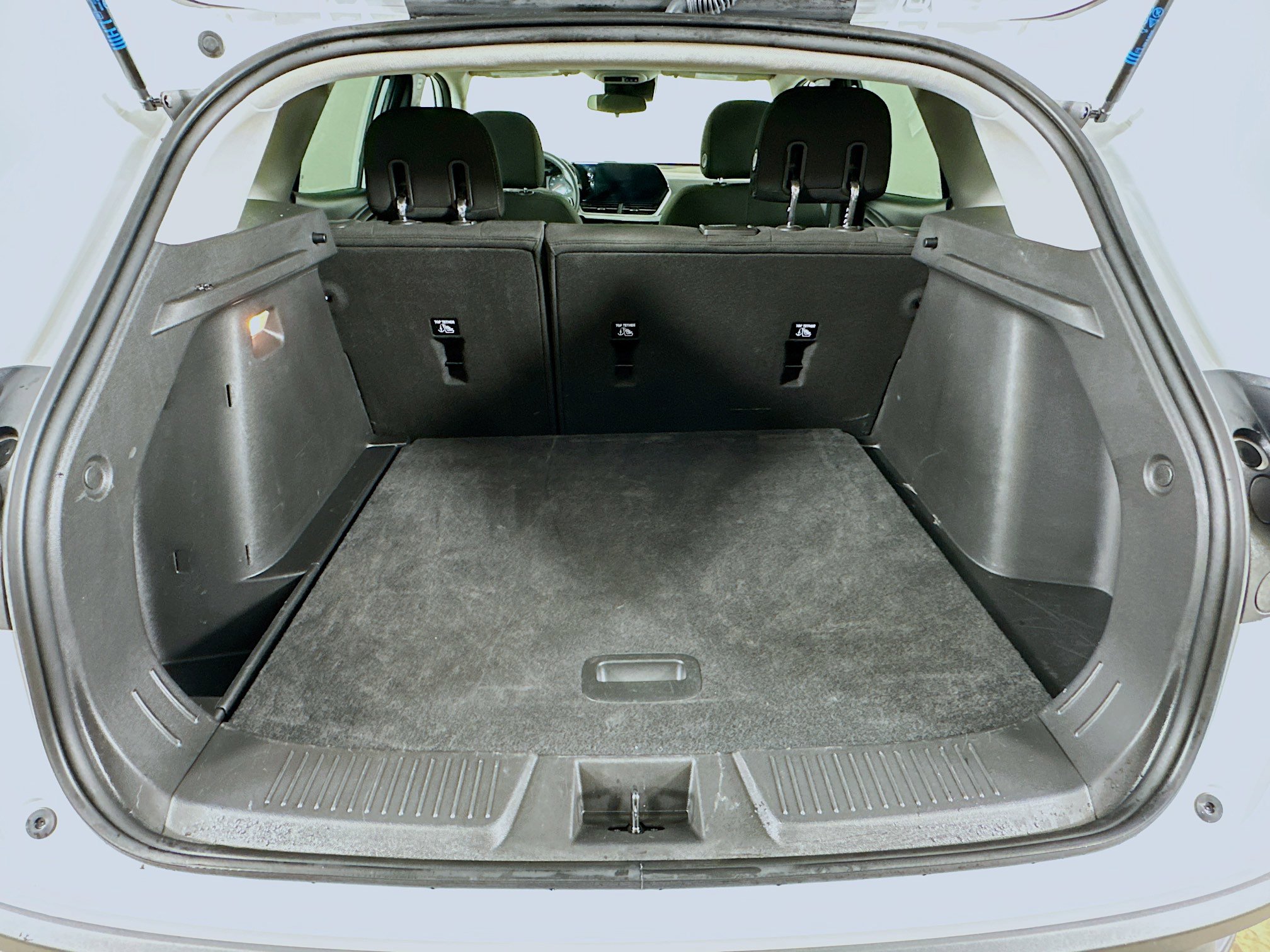 Used 2025 Chevrolet Trax LS image 27