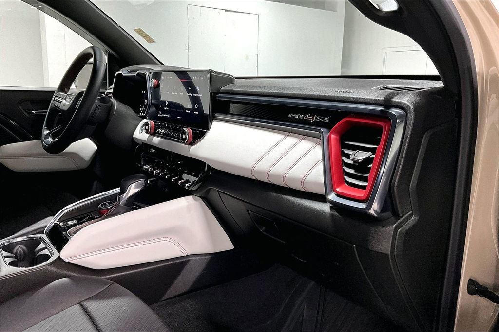Used 2023 GMC Canyon AT4X image 19