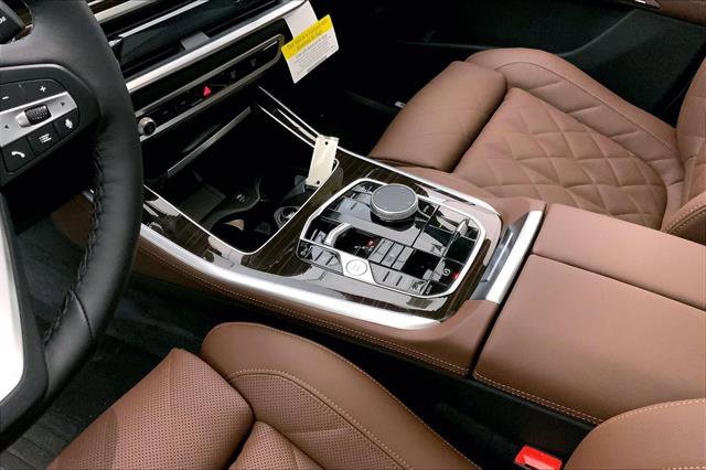 New 2026 BMW X5 xDrive50e image 6