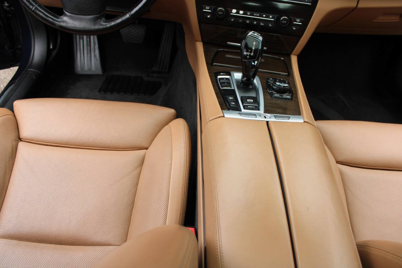 Used 2011 BMW 750Li xDrive AWD/4WD image 22