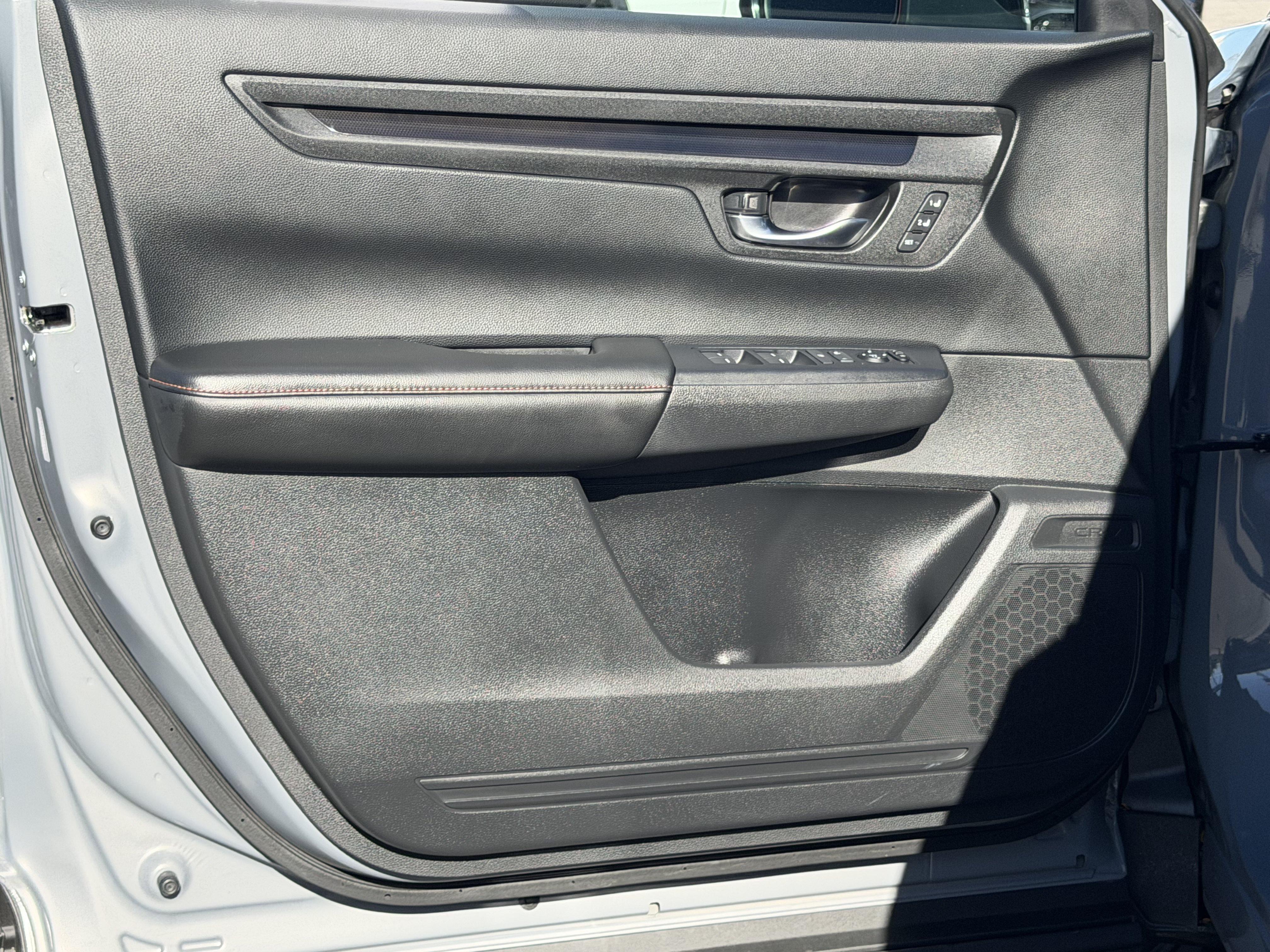 Used 2025 Honda CR-V Sport-L image 15