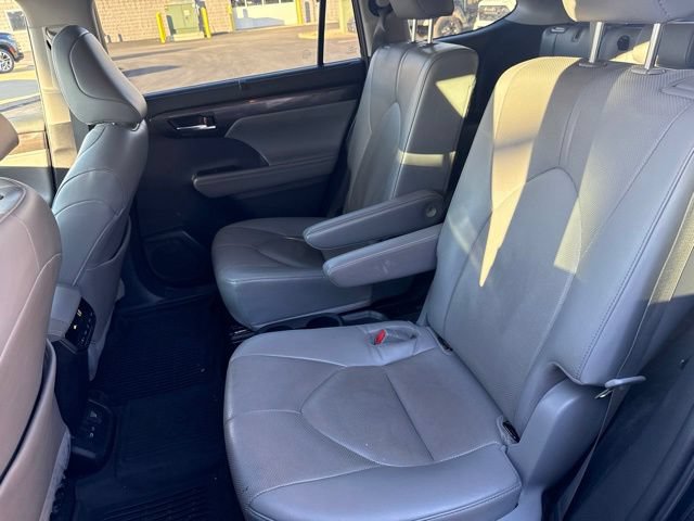 Used 2022 Toyota Highlander Limited AWD/4WD image 27