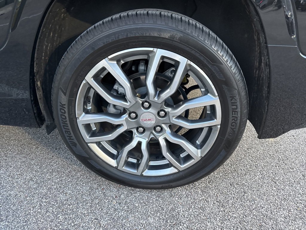 Used 2024 GMC Terrain Denali w/ Denali Premium Package image 5