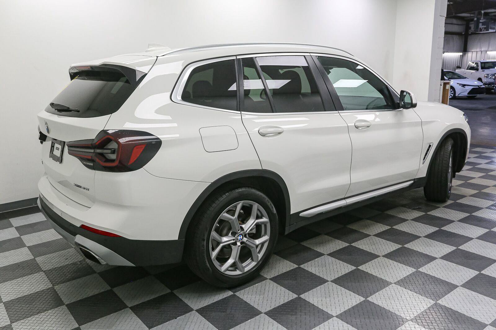 Used 2024 BMW X3 xDrive30i AWD/4WD image 8