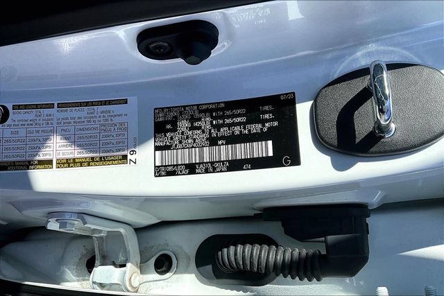 Used 2023 Lexus LX 600 4WD w/ Accessory Package (Z1) image 34