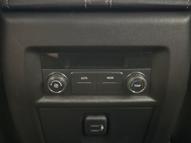 Used 2019 Chevrolet Traverse LT w/ LPO, Floor Liner Package AWD/4WD image 18
