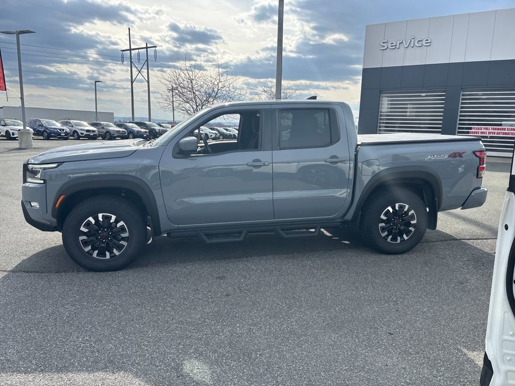 Used 2024 Nissan Frontier PRO-4X image 2