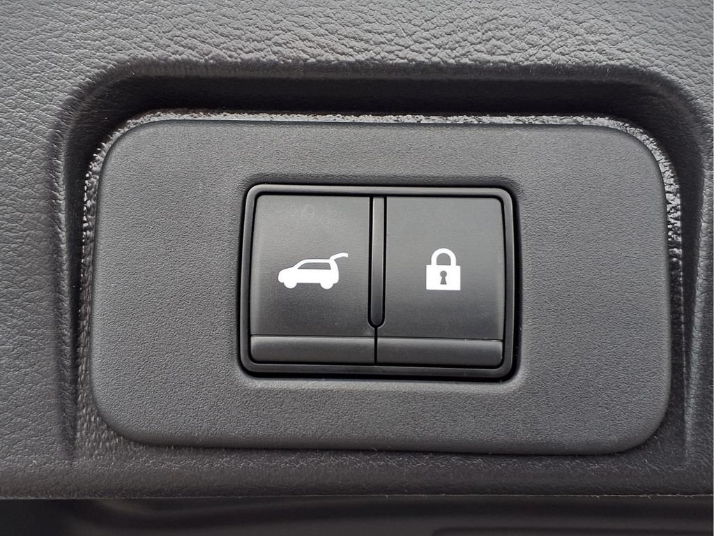 Used 2024 Nissan Rogue SV FWD image 23