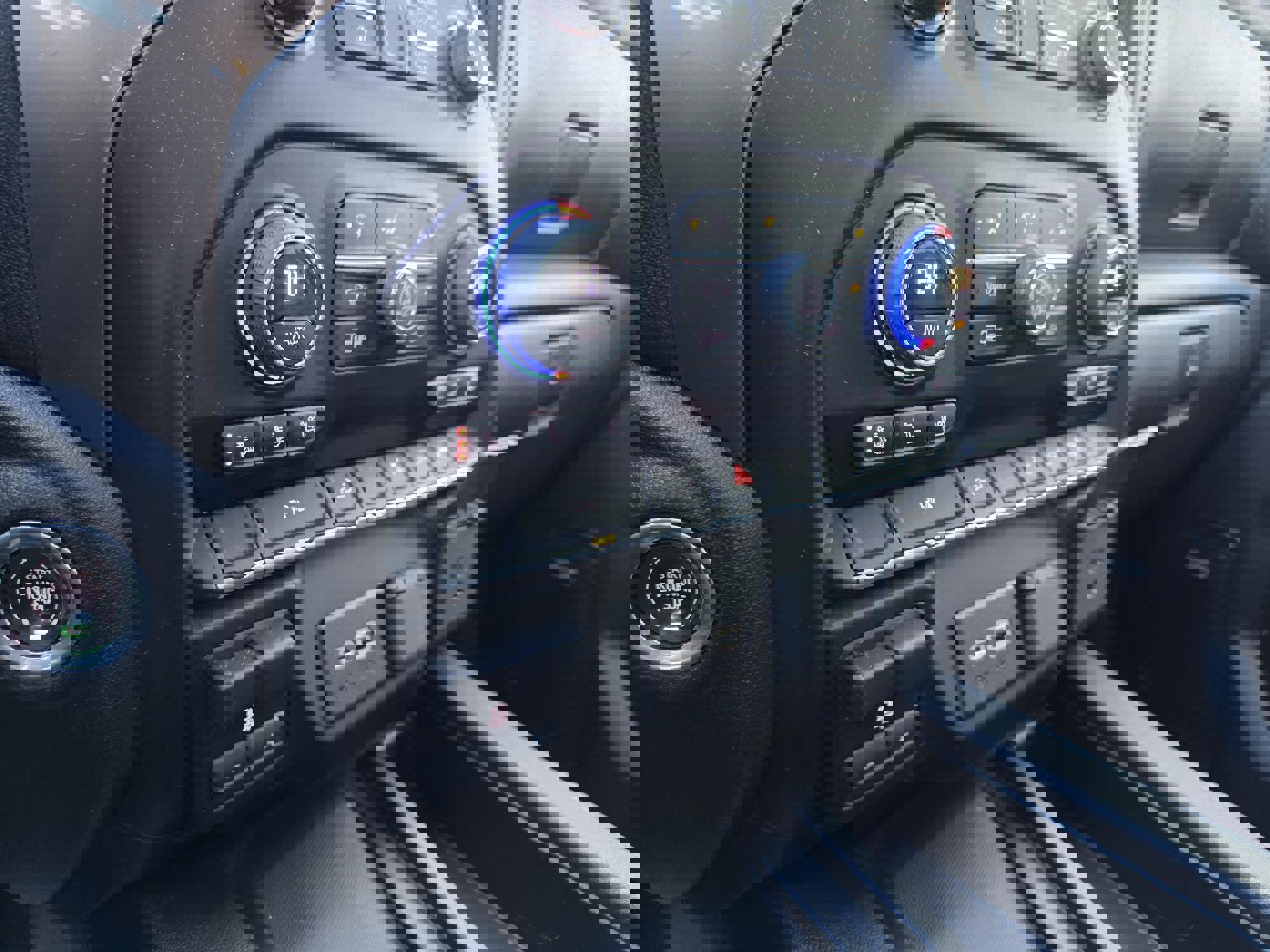 Used 2022 Chevrolet Silverado 1500 High Country image 10