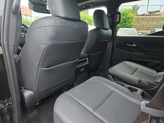 Used 2024 Lexus GX 550 w/ Accessory Package (2T) AWD/4WD image 12