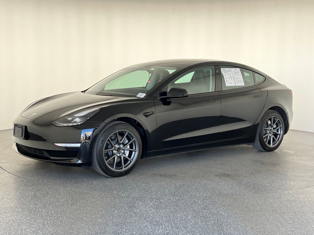 Used 2023 Tesla Model 3 Standard Range image 9