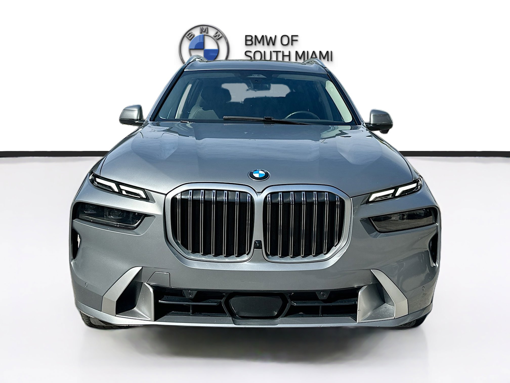 Used 2024 BMW X7 xDrive40i image 2