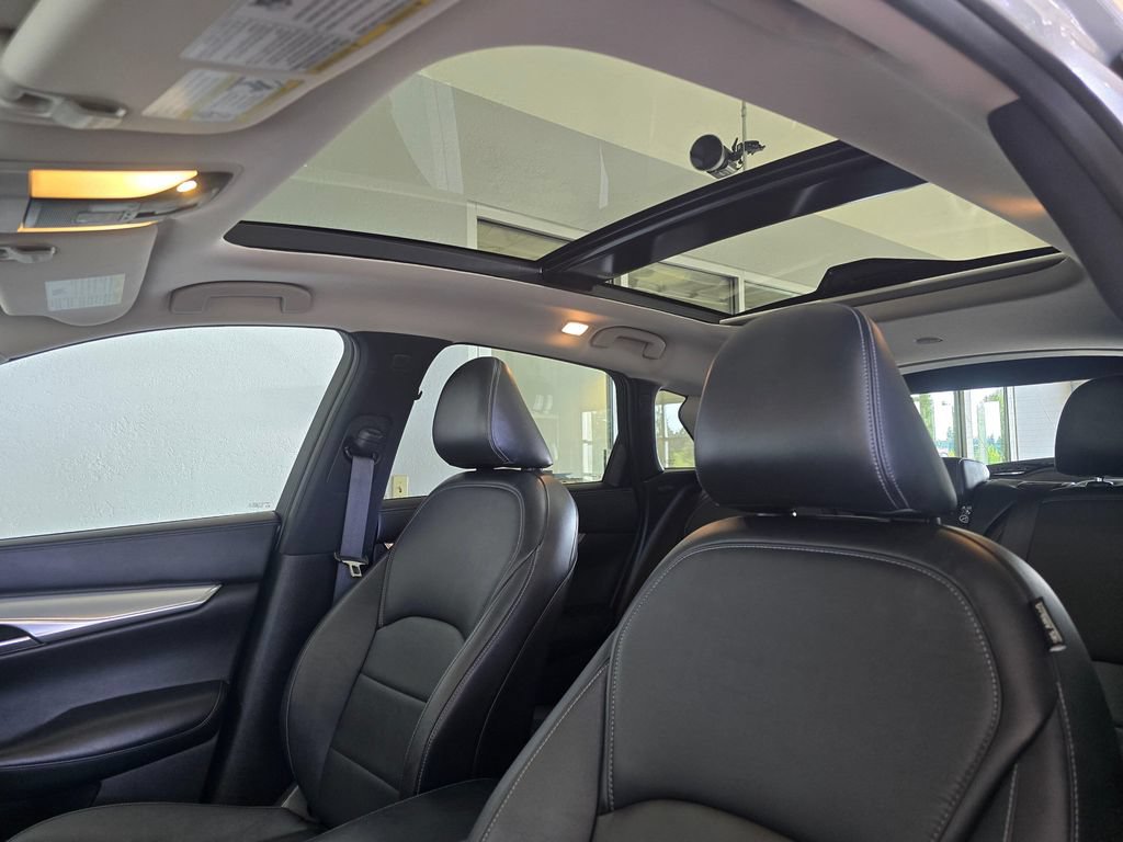 Used 2019 INFINITI QX50 Luxe w/ Navigation Package AWD/4WD image 22