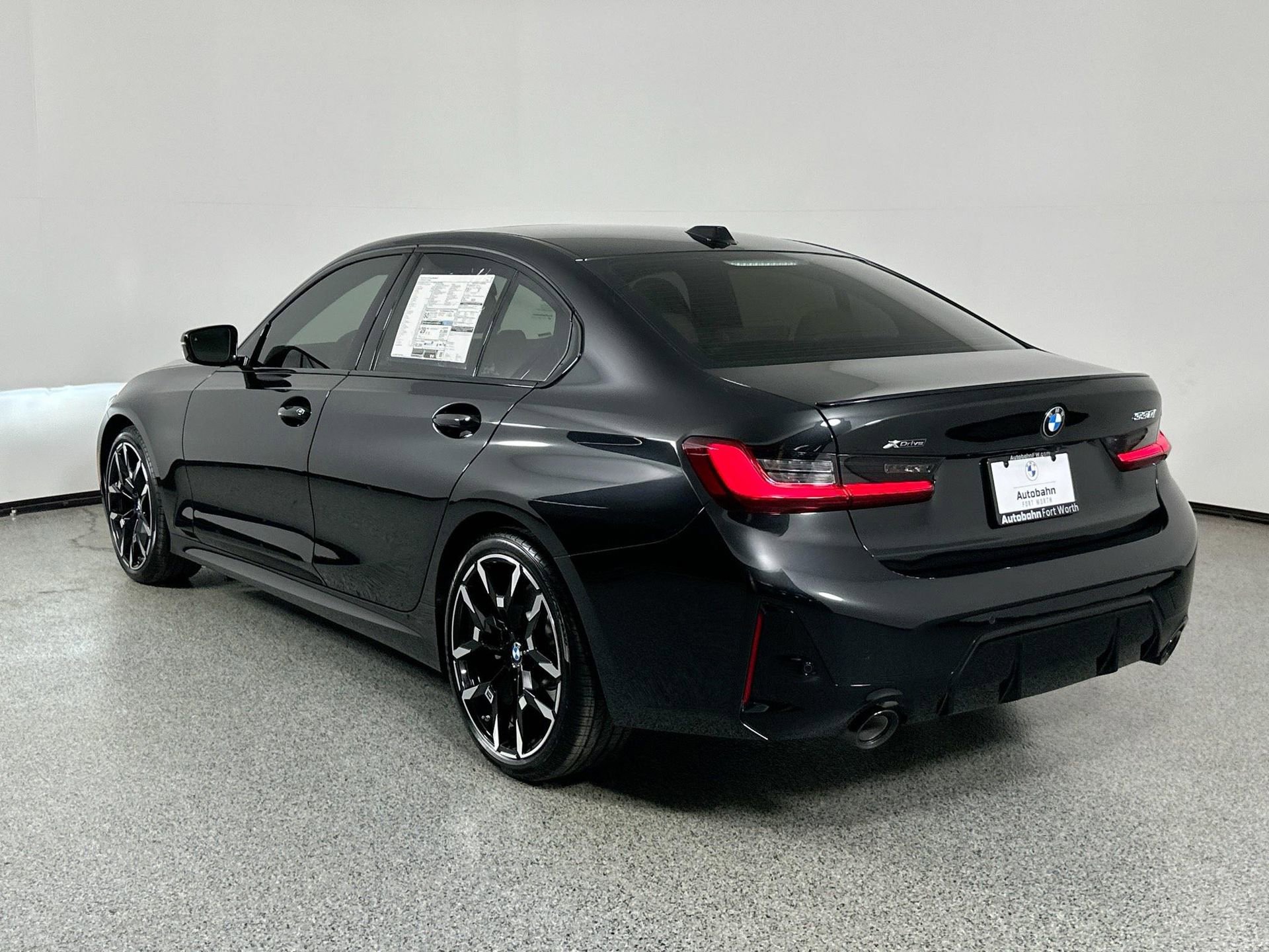 Used 2025 BMW 330i xDrive Sedan w/ M Sport Package image 7