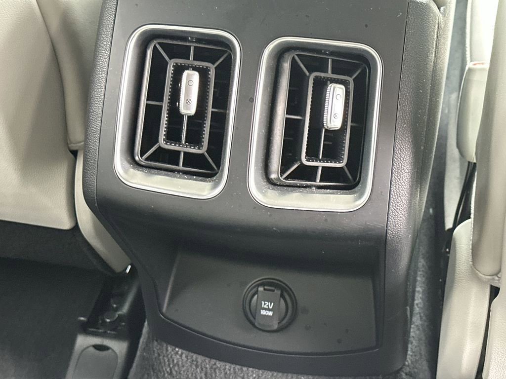 Used 2025 Kia Sorento S w/ Panoramic Sunroof Package image 29