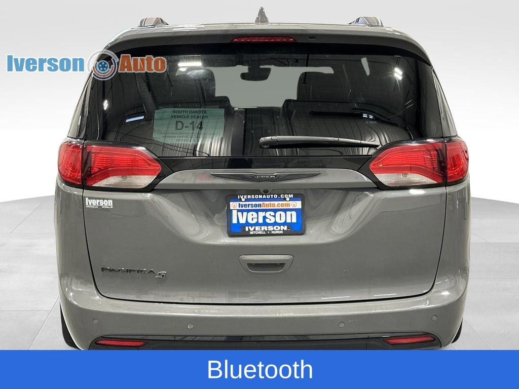 Used 2020 Chrysler Pacifica Touring-L w/ Advanced Safetytec Group image 8
