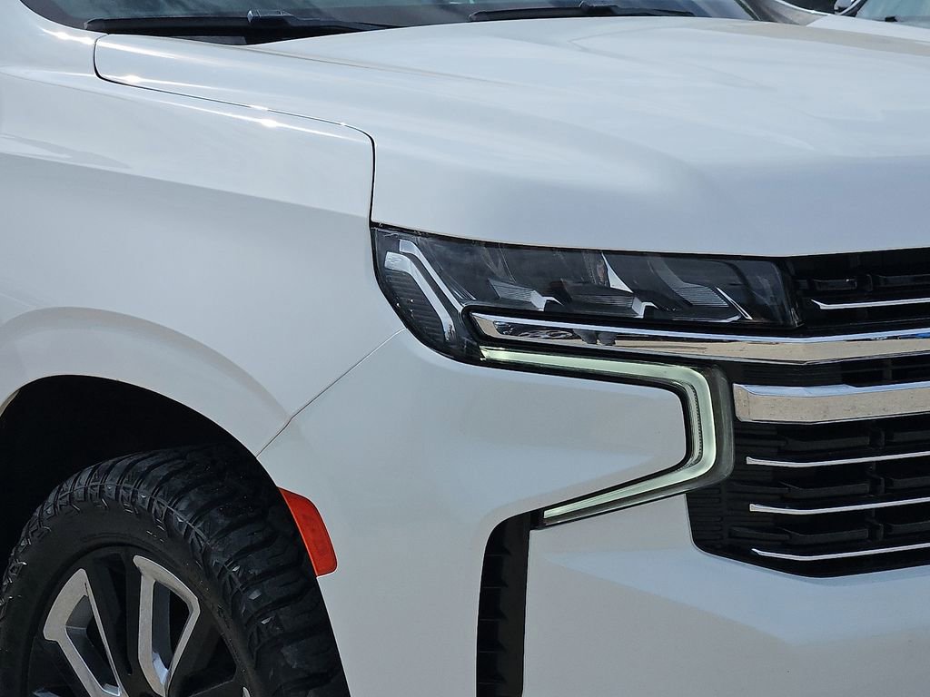 Used 2021 Chevrolet Suburban LT RWD image 8