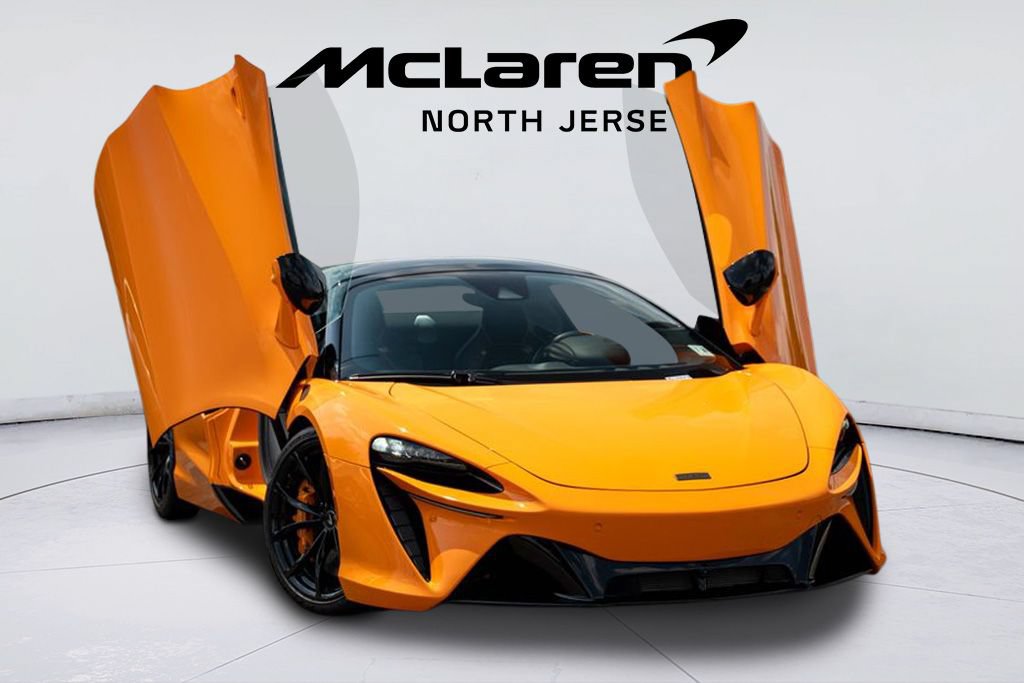 Used 2025 McLaren Artura Spider RWD image 5