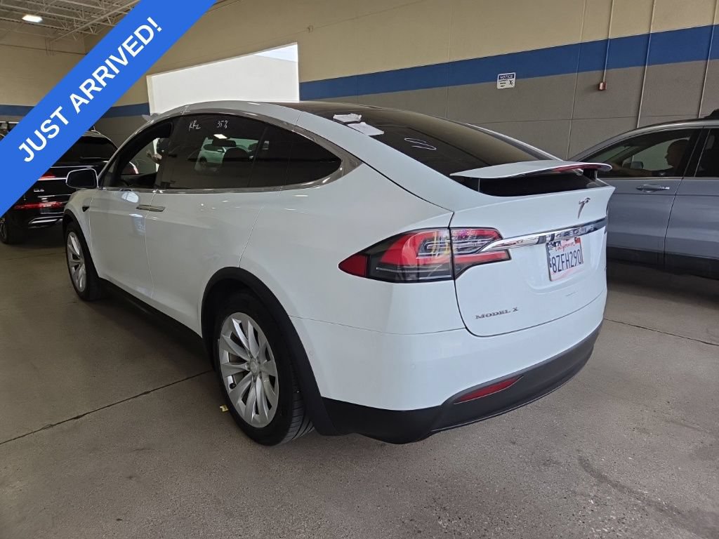 Used 2018 Tesla Model X 75D AWD/4WD image 4