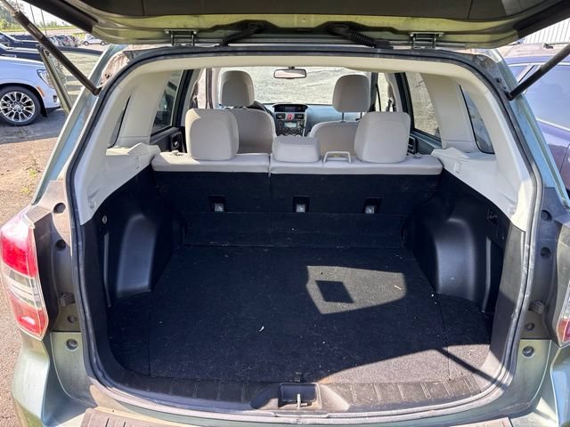 Used 2015 Subaru Forester 2.5i Premium w/ All-Weather Package AWD/4WD image 17