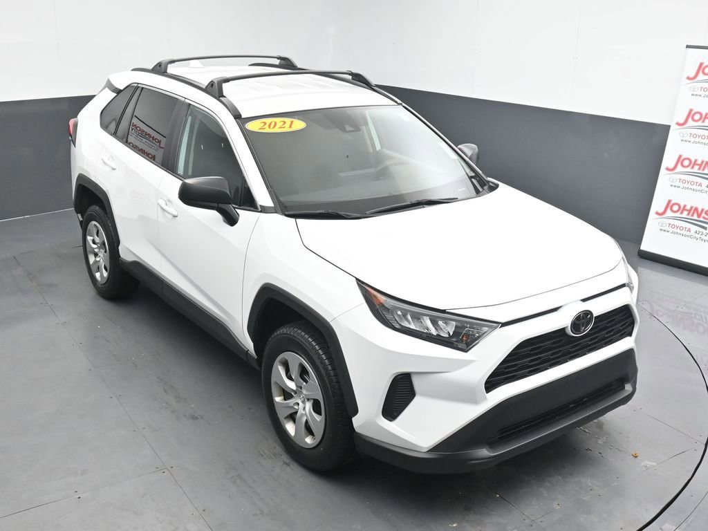 Used 2021 Toyota RAV4 LE image 25