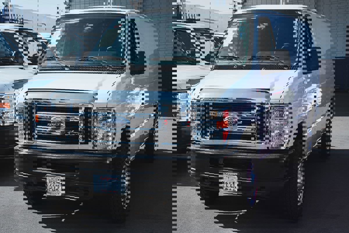 Used 2013 Ford E-150 and Econoline 150 image 3
