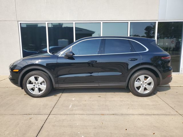 Used 2022 Porsche Cayenne Platinum Edition image 2