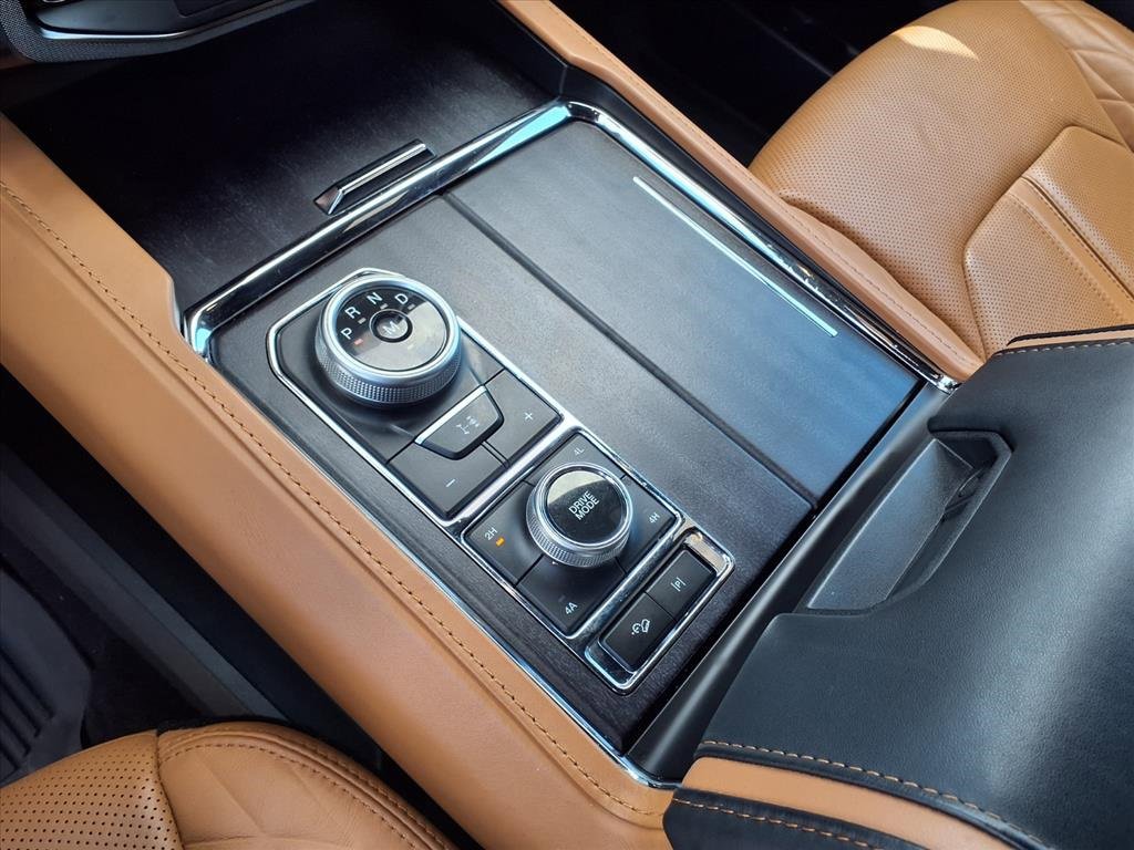 Used 2023 Ford Expedition Max Platinum image 30