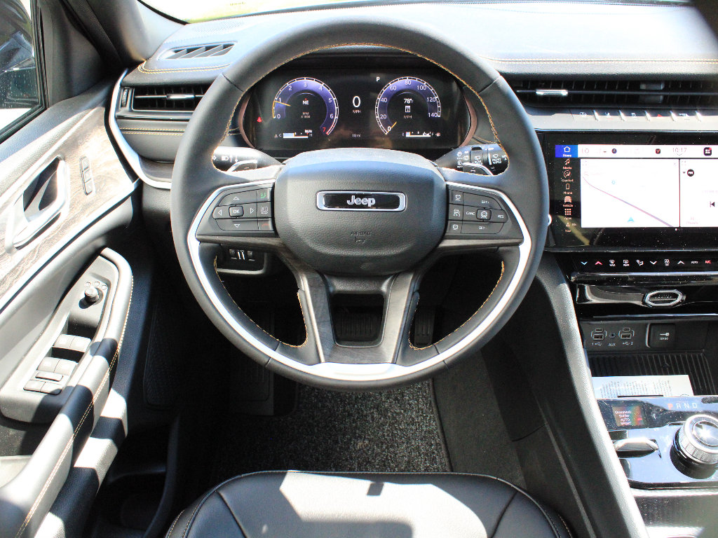 New 2026 Jeep Grand Cherokee L Limited AWD/4WD image 13