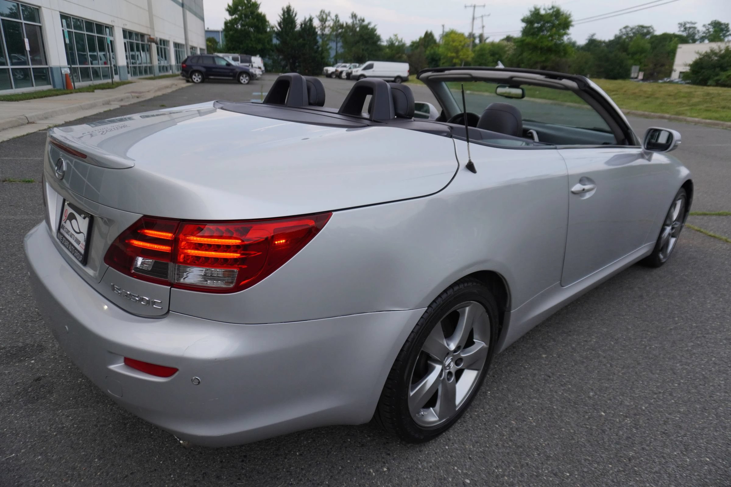 Used 2011 Lexus IS 250C RWD image 23
