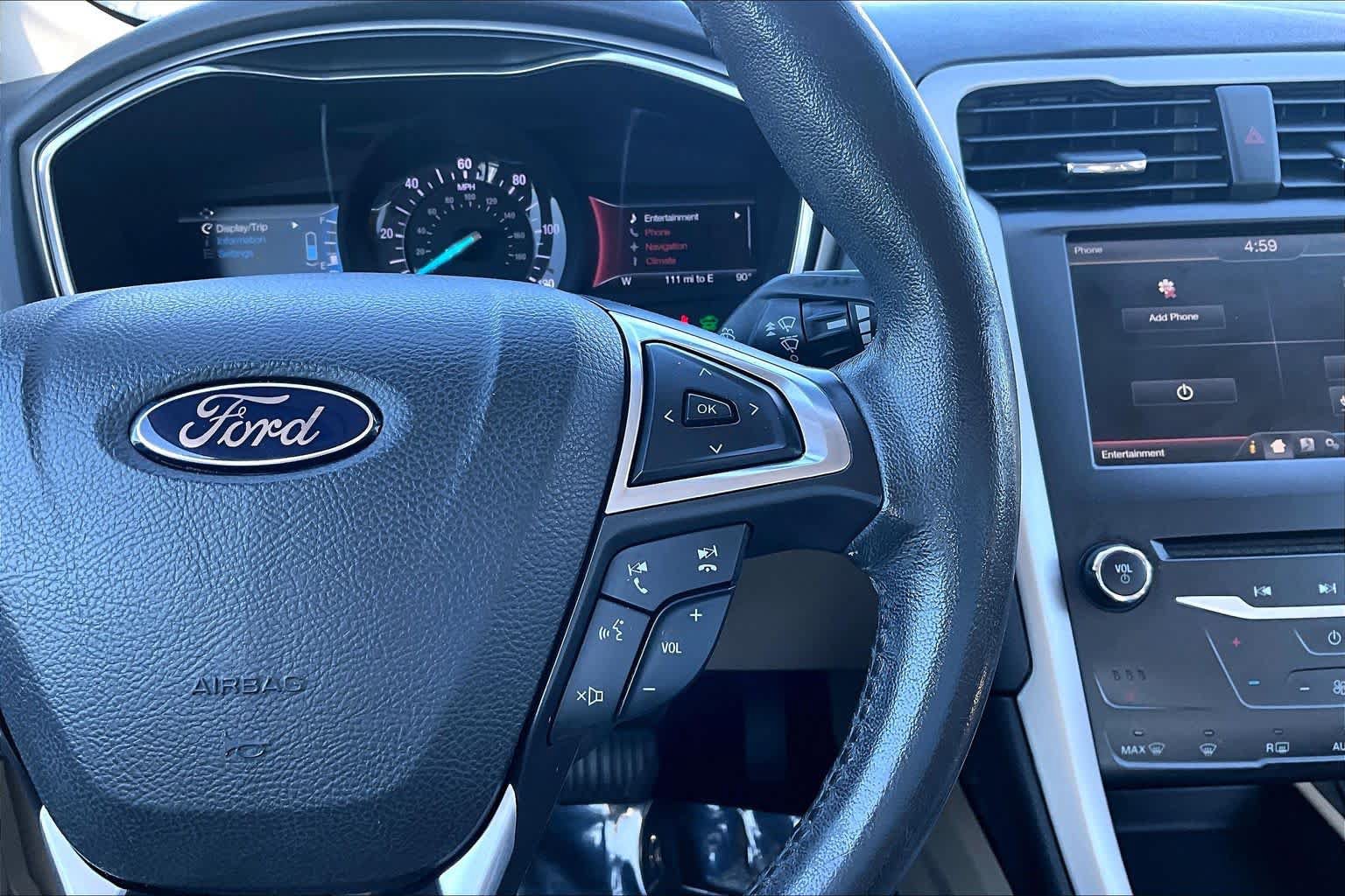Used 2015 Ford Fusion SE w/ Equipment Group 502A FWD image 24