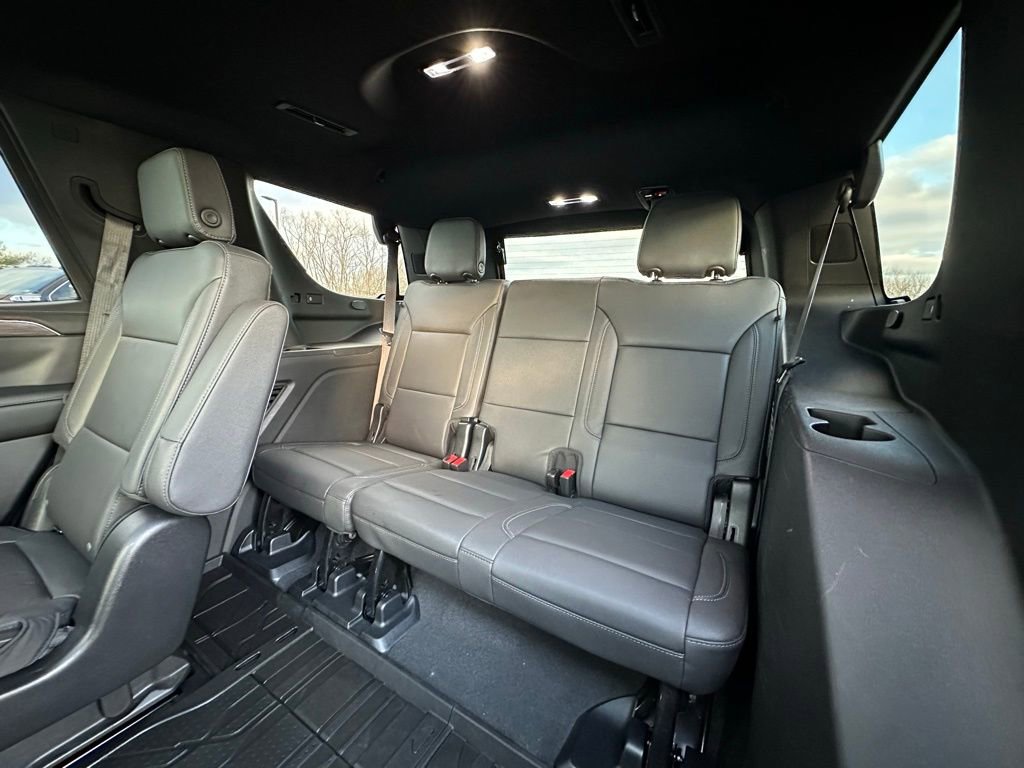 Used 2023 Chevrolet Tahoe Z71 w/ Luxury Package image 13