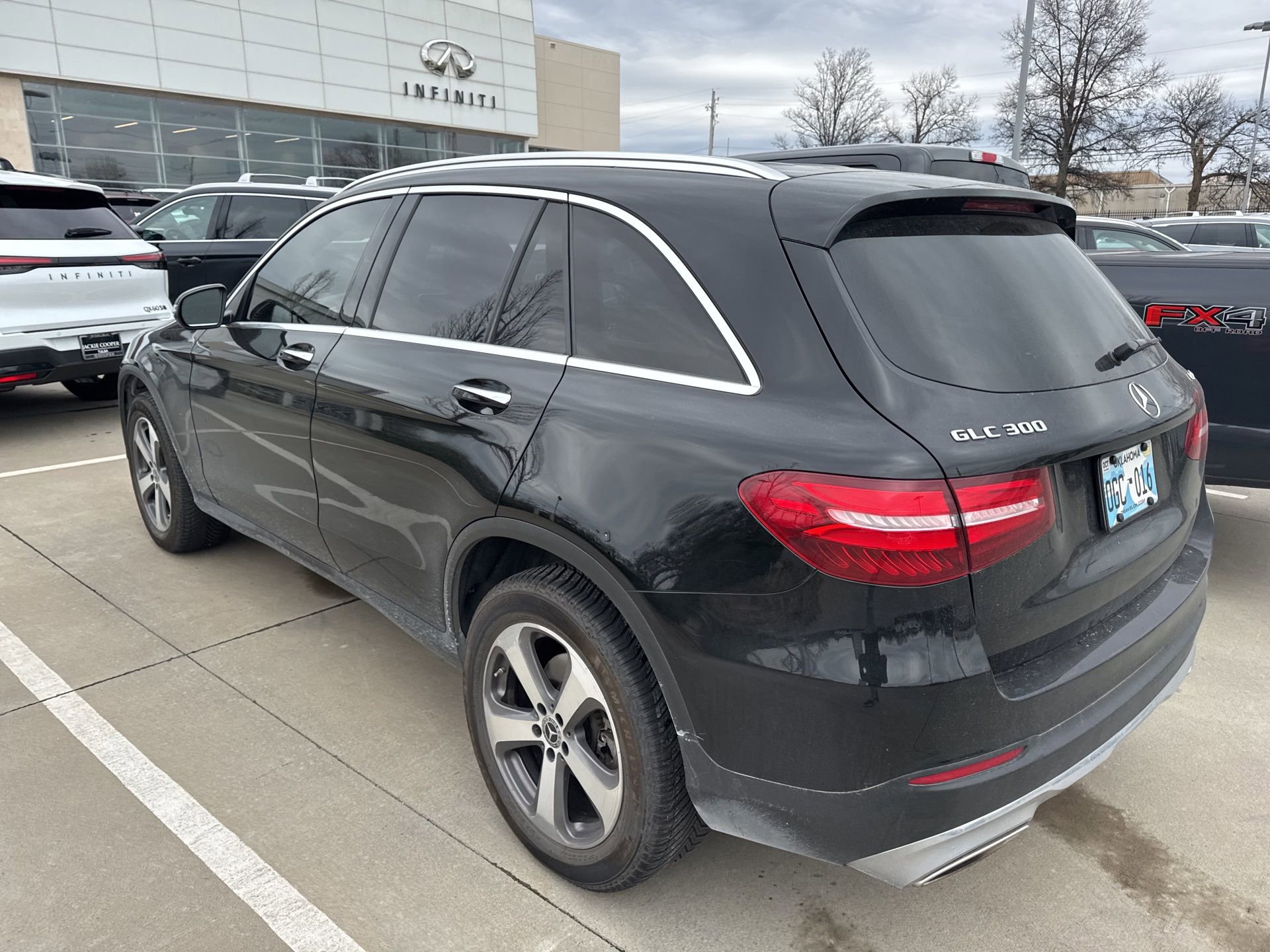 Used 2018 Mercedes-Benz GLC 300 4MATIC image 7