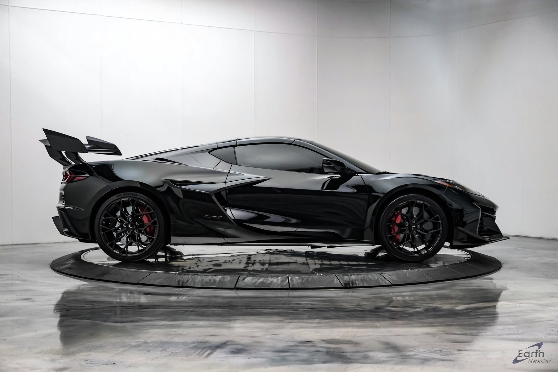 Used 2026 Chevrolet Corvette ZR1 w/ ZR1 Carbon Fiber Aero Package RWD image 28