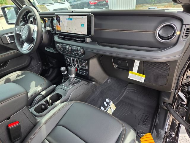 New 2026 Jeep Wrangler Unlimited Sahara AWD/4WD image 18
