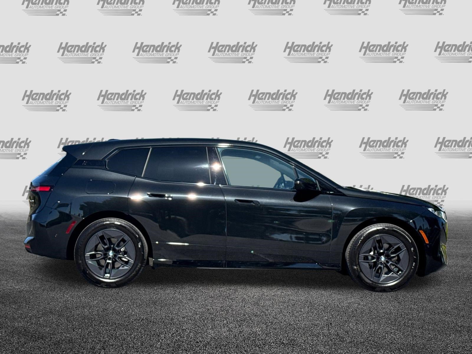 Used 2026 BMW iX xDrive45 w/ Premium Package AWD/4WD image 3