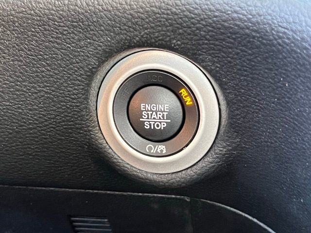 Used 2023 Chrysler Pacifica Pinnacle image 25