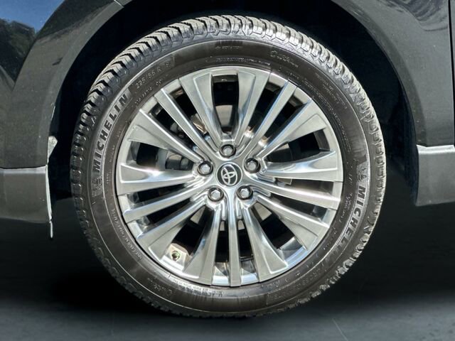 Used 2021 Toyota Venza XLE w/ Carpet Mat Package (TMS) image 33