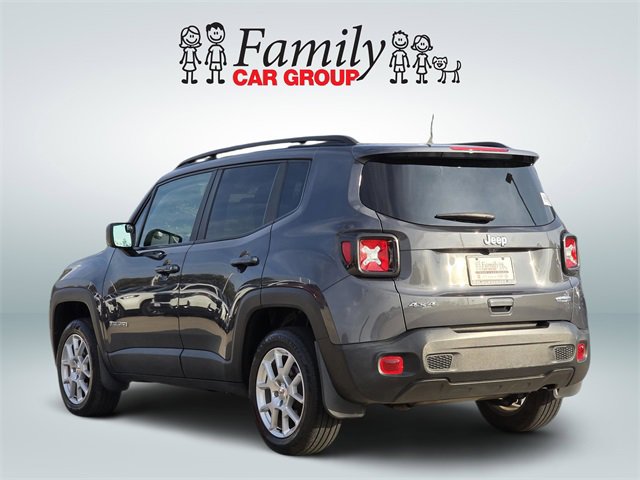 Used 2022 Jeep Renegade Latitude image 3