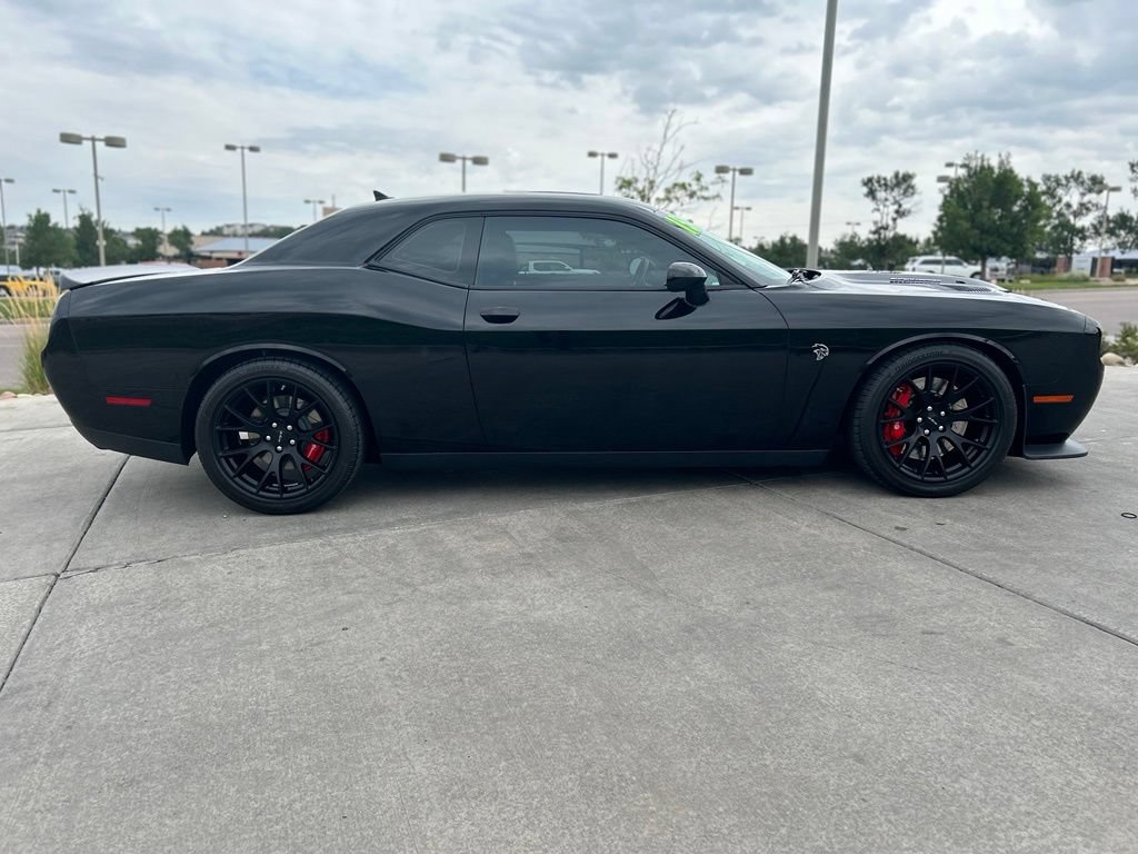 Used 2015 Dodge Challenger SRT Hellcat RWD image 8