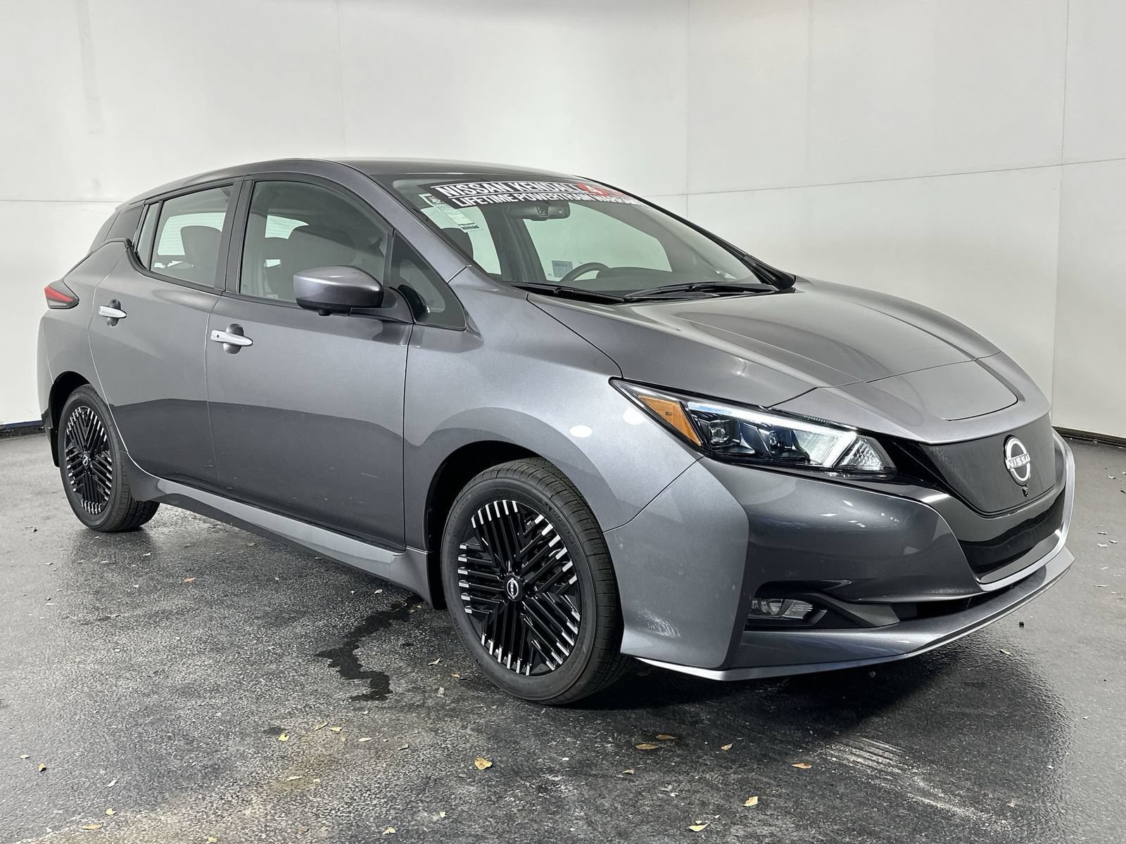 New 2025 Nissan Leaf SV Plus FWD image 2